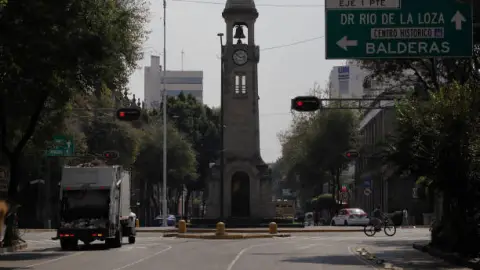 Reloj chino en Bucareli, CDMX