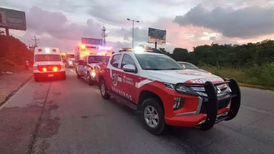 accidente carretero de cancun a puerto morelos