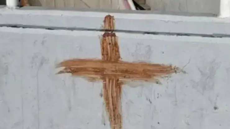 “cruces de excremento”