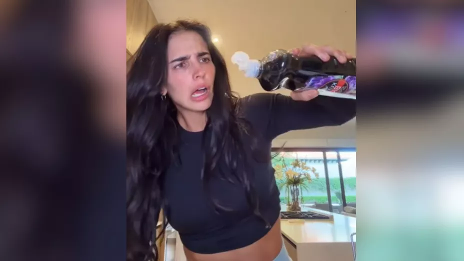 Bárbara de Regil se burla Mar de Regil