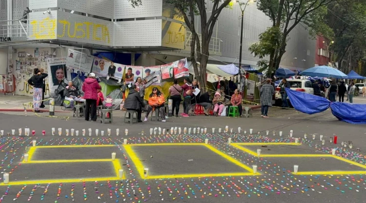 Madres buscadoras presentan demanda de amparo contra la fiscal Ernestina Godoy.