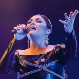 Yuridia en su show Sin Llorar