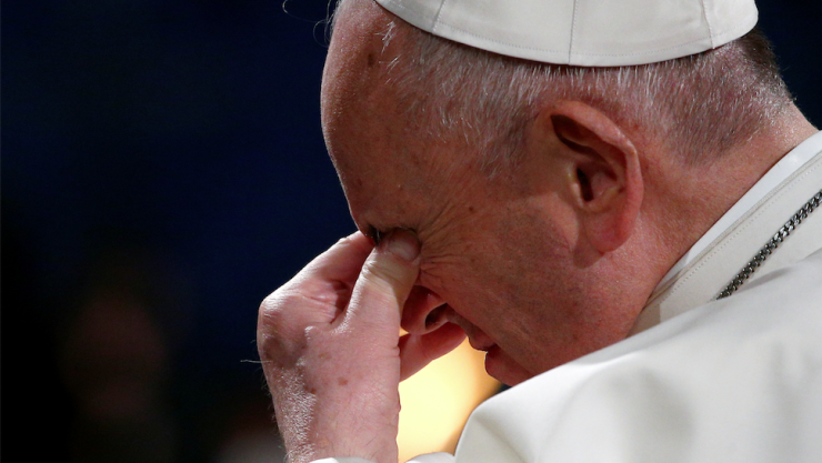 En Viernes Santo, el Papa escucha historias desgarradoras sobre trata de personas