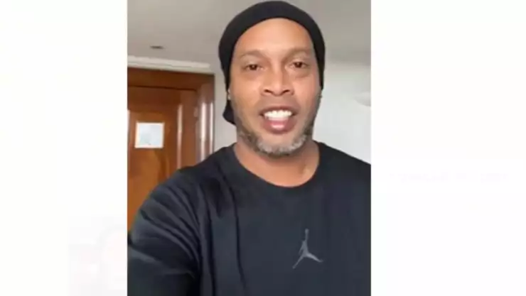 ronaldinho-covid-positivo.jpg