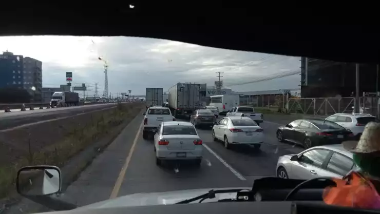 Tráfico hoy Querétaro en la México-Querétaro martes 8 de octubre 2024 Querétaro choques y accidentes