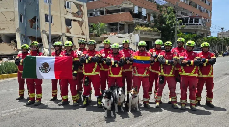 La perrita mexicana Halley localizó a Hernán bajo los escombros en Venezuela