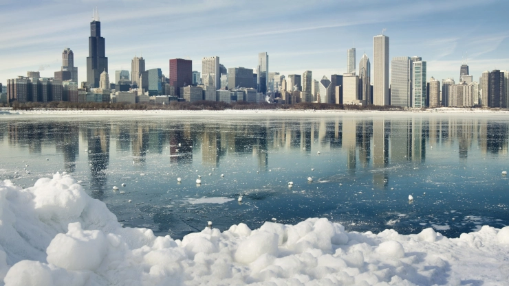 Vista de la ciudad de Chicago cubierta de nieve