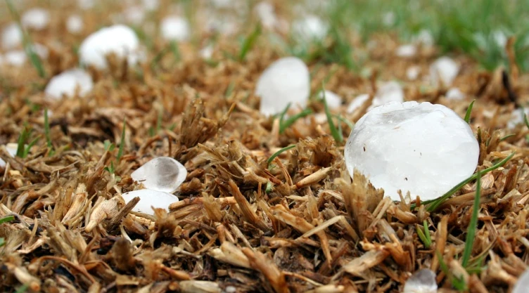 Activan alerta amarilla en CDMX por pronóstico de lluvia, granizo y rachas de viento