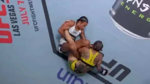 VIDEO Fuerte momento donde la peleadora de UFC, Ketlen Souza, se rompe la rodilla.jpg