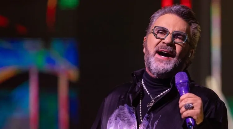Mijares se despide de sus fans y anuncia su retiro de los escenarios