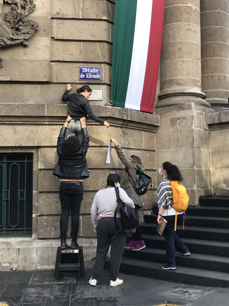 renombran calles del Centro con los nombres de Normalistas.jpg