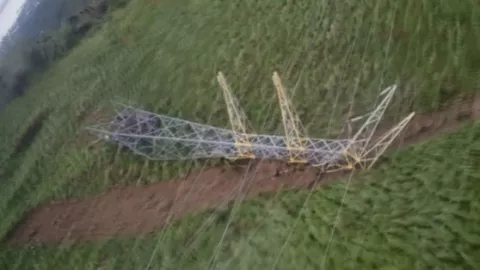 huracán-otis-58-líneas-alta-300 mil-usuarios-sin-energía eléctrica-guerrero