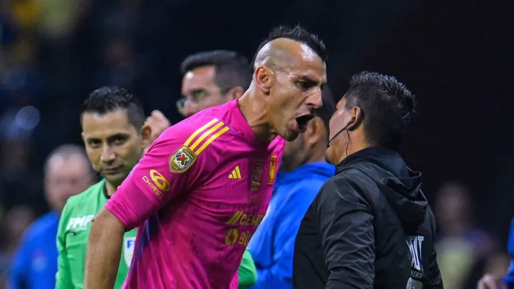Nahuel Guzmán, portero de Tigres.jpg