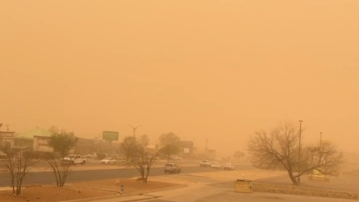 Tormenta de polvo azota Ciudad Juárez con vientos de hasta 120 kmh.