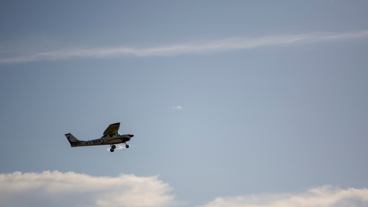 Instructor ca3 de avioneta, alumna logró aterrizar