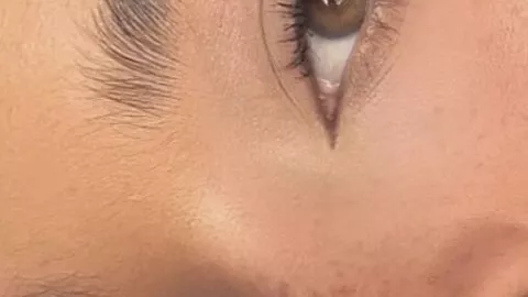 Los siren eyes ahumados dan un toque sofisticado a la mirada