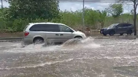 FOTO: Continúan las inundaciones tras las fuertes lluvias en Mérida