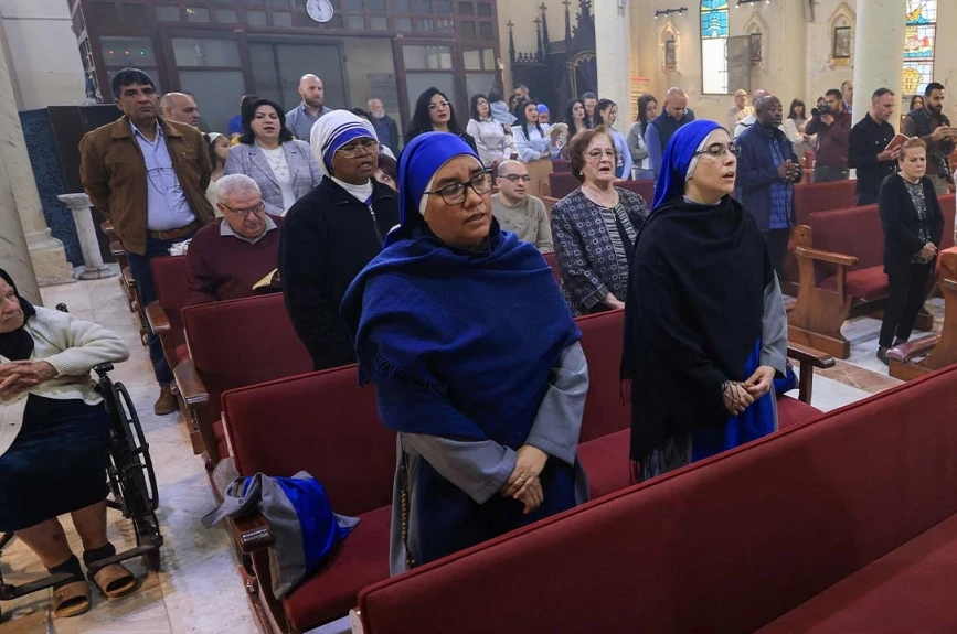 misa_Pascua_ cristianos_palestinos_iglesia_Sagrada_Familia_Gaza