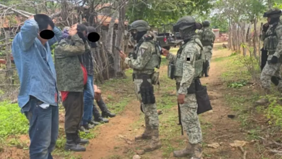 Violencia en Sinaloa: Emboscan a militares en Concordia; detienen a 5 y aseguran arsenal