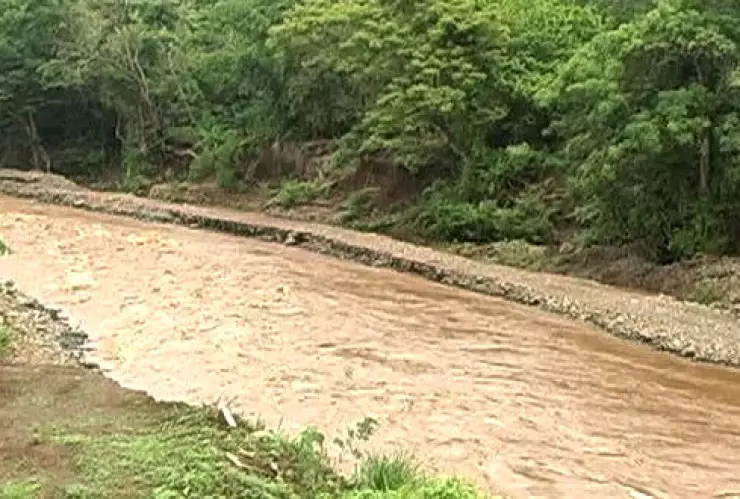 Temen habitantes de Veracruz incremento de río