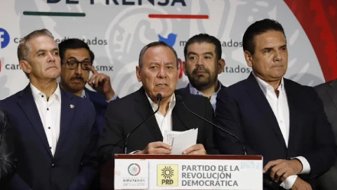 El PRD acusa de exclusión política y pausa su relación con el Frente Amplio por México tras la expulsión de sus candidatos.
