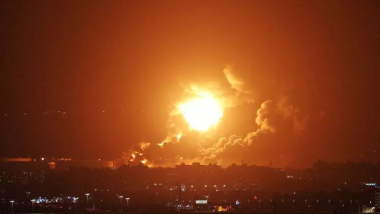 OTAN afirma que ataques de Estados Unidos y Reino Unido contra hutíes en Yemen fueron defensivos