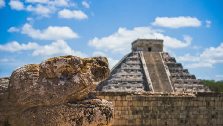 mayas.jpg