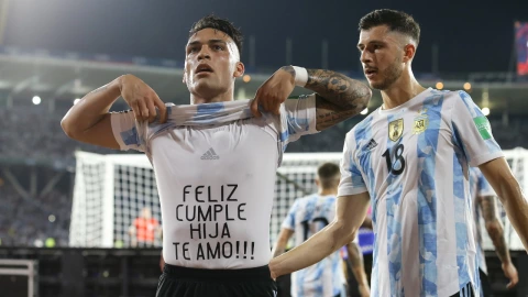 Lautaro festeja gol de Argentina