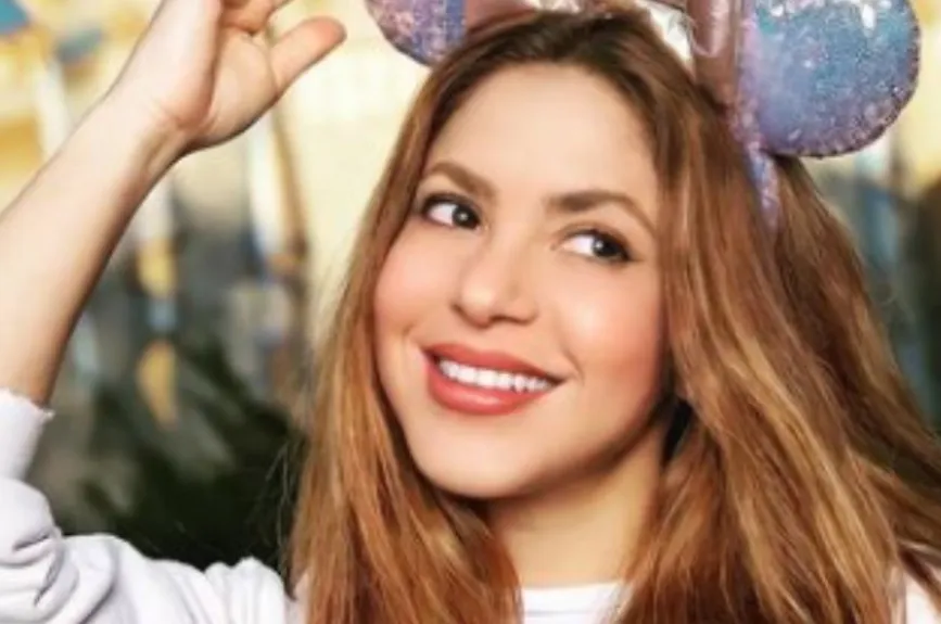 Shakira pensando.jpg