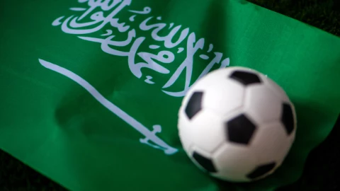 Arabia Saudita ofrece chamba con salario de hasta 75 mil pesos