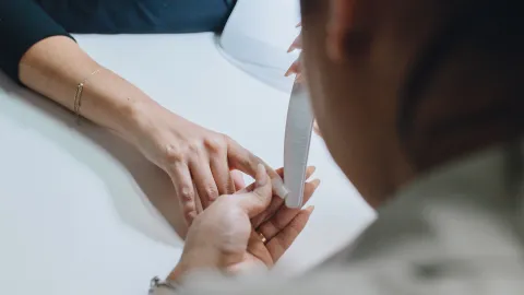 Los pasos para una manicura perfecta con esmalte semipermanente