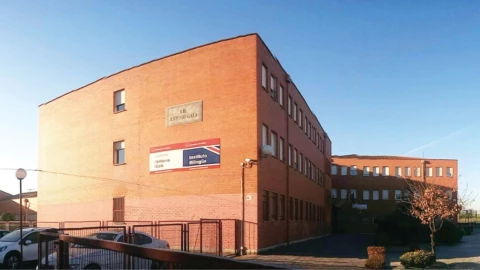 Menor de 13 años es acusado de abuso sexual; atacó a sus compañeras en España