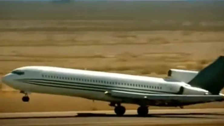 VIDEO Estrellaron un avión en Mexicali, en la Laguna Salada