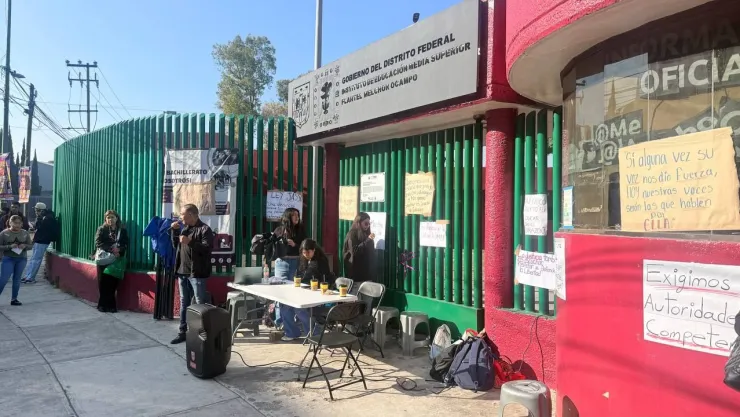 Paro IEMS Melchor Ocampo: Exigen justicia para profesora acusada de acoso sexual