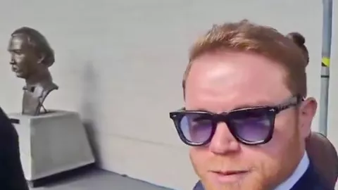 canelo alvarez sheinbaum presidenta