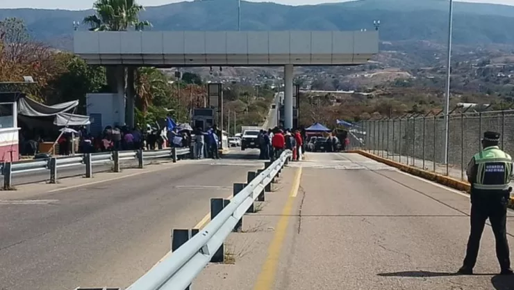 Alerta por bloqueo de la carretera Cuacnopalan-Oaxaca hoy: Afectaciones hacia Puebla y Tehuacán