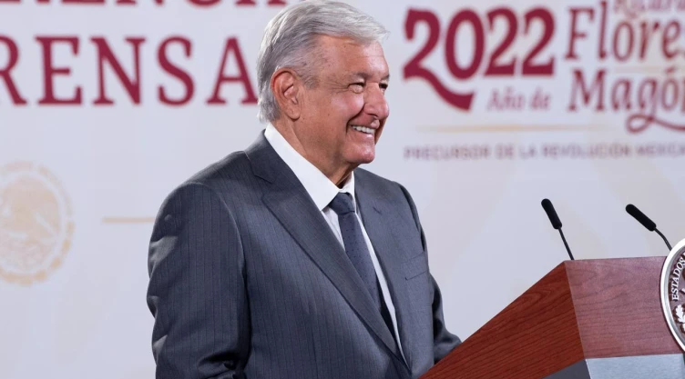 AMLO alista enviar una reforma de austeridad republicana