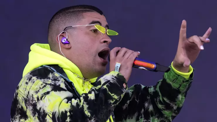 Bad Bunny y Anuel AA basquetbol