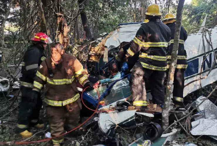 Avioneta se desploma en Puerto Vallarta, Jalisco