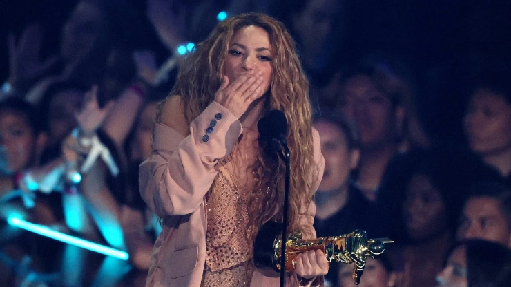 Shakira deslumbra en los MTV VMAs 2023