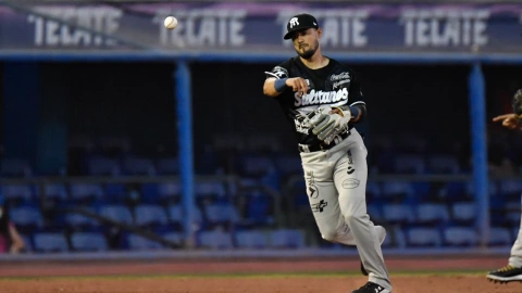 Sultanes de Monterrey vs Acereros de Monclova Juego Inaugural 