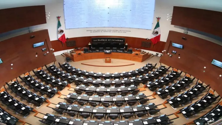 ¿Cómo se distribuyen Así se designan los escaños en el Senado de la República?