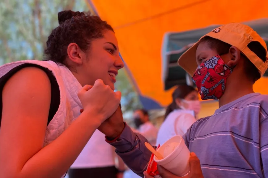 Visitamos a los niños de las ladrilleras de Chalco, Edomex y les llevamos un dulce regalo. ¡Revive los mejores momentos!