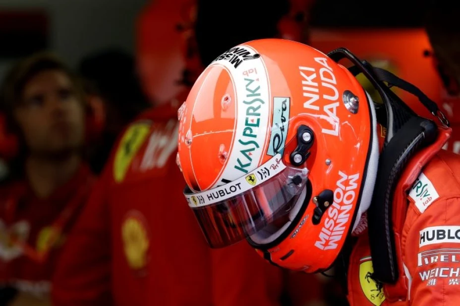 Sebastian Vettel Casco Niki lauda
