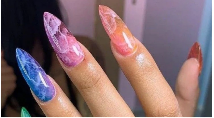 uñas estilo cuarso
