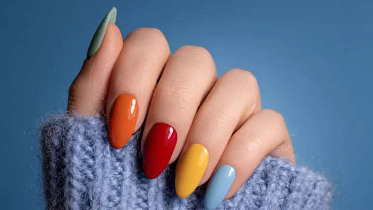 9 diseños elegantes de uñas de gelish que puedes usar en cortas o largas: deslumbrarás a todos