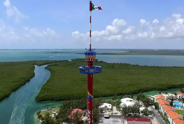 Torre Escénica en Cancún