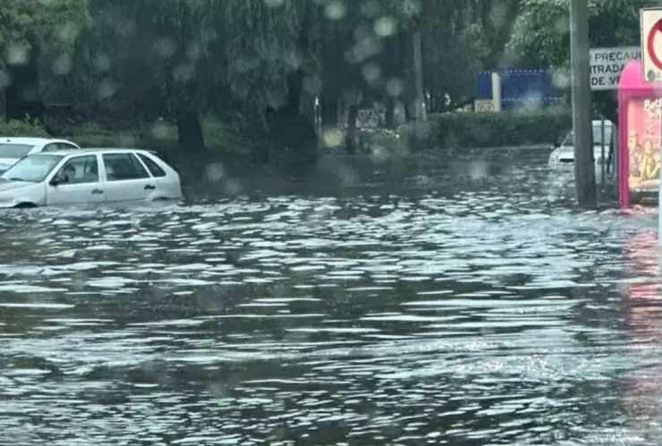 Hay varias inundaciones en Naucalpan