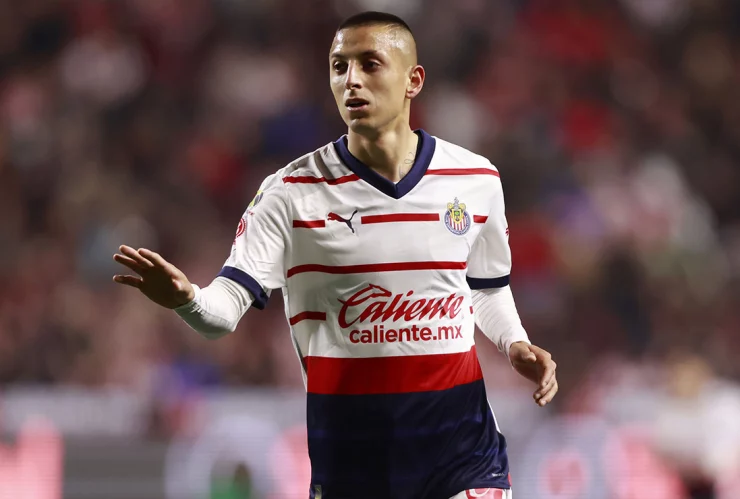 El Piojo Alvarado con Chivas
