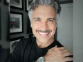 Jaime Camil presume sus canitas..jpg
